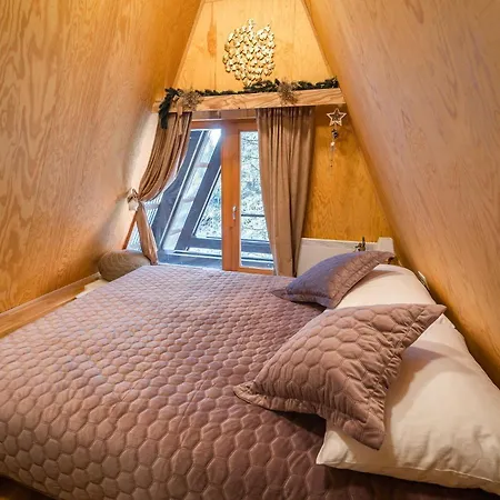 Forest House Stella - A Frame Chalet