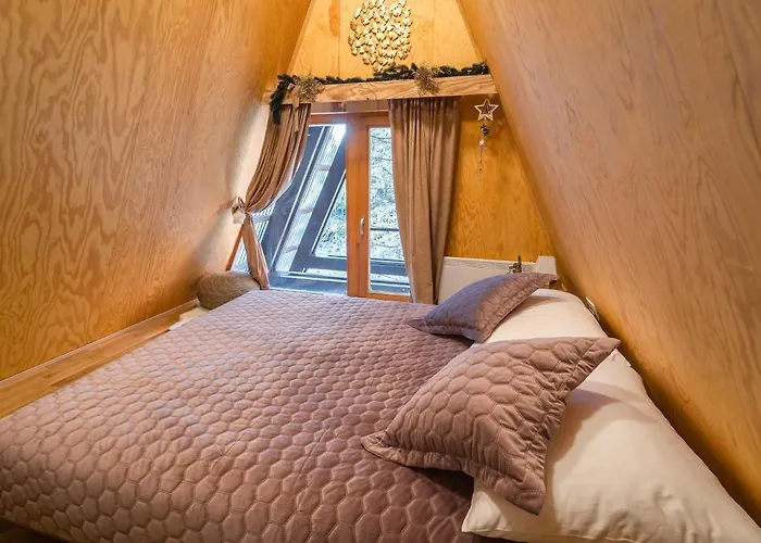 Forest House Stella - A Frame Chalet