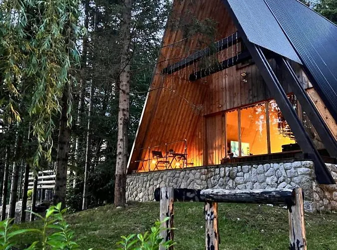 Forest House Stella - A Frame Chalet *